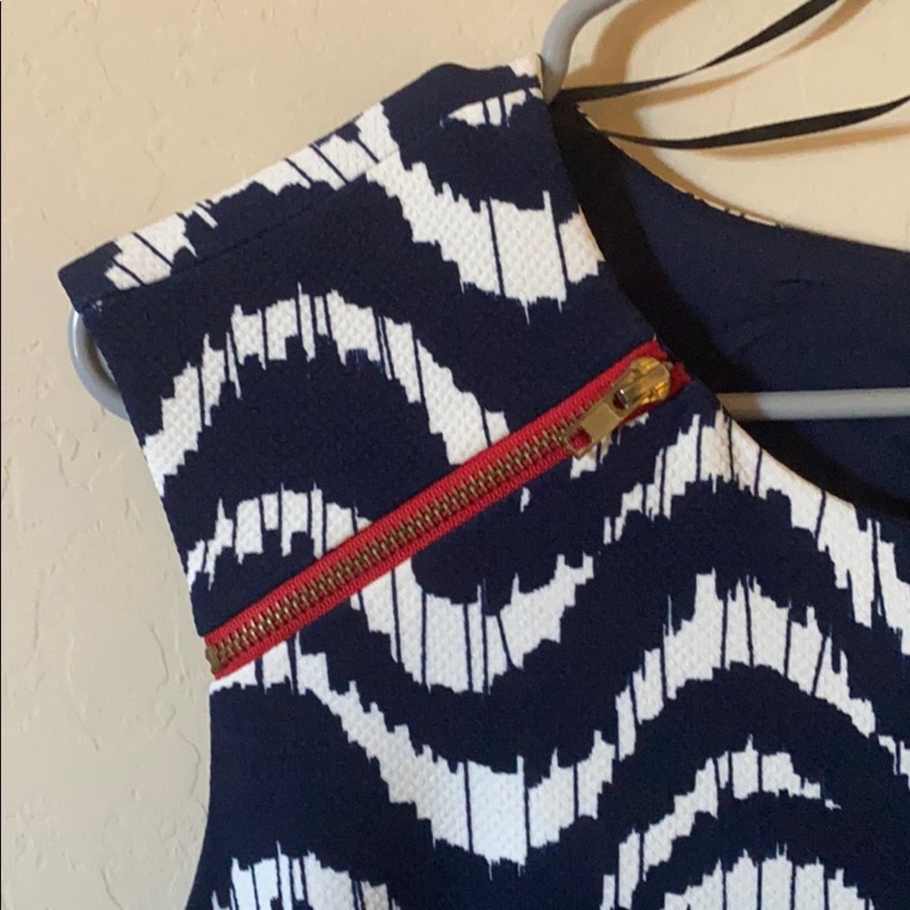 Pattern Dress - Picture 2 of 3